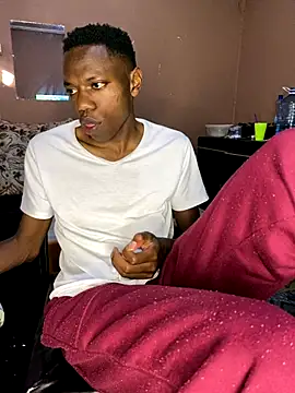 Snapshot of fireboyafrica chatting on 10/18/25, 01:34 fireboyafrica online show from 10/18/25, 01:34