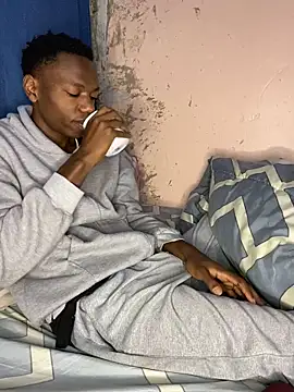 Snapshot of fireboyafrica chatting on 10/30/25, 12:12 fireboyafrica online show from 10/30/25, 12:12