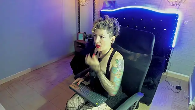 Snapshot of Maria_fernandaxxx_ chatting on 12/19/24, 05:07 Maria fernandaxxx online show from 12/19/24, 05:07