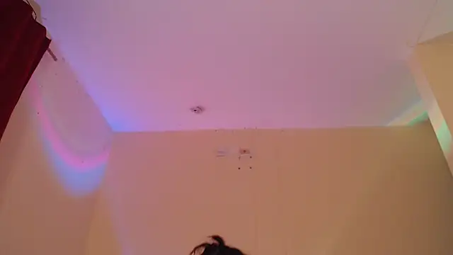 Snapshot of _maiahairy_ chatting on 12/10/24, 01:32  maiahairy  online show from 12/10/24, 01:32