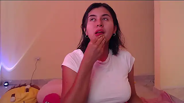 Snapshot of _maiahairy_ chatting on 01/07/25, 09:35  maiahairy  online show from 01/07/25, 09:35