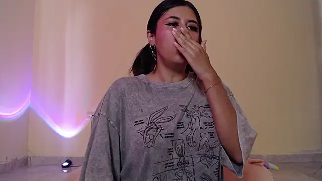 Snapshot of _maiahairy_ chatting on 01/25/25, 04:13  maiahairy  online show from 01/25/25, 04:13