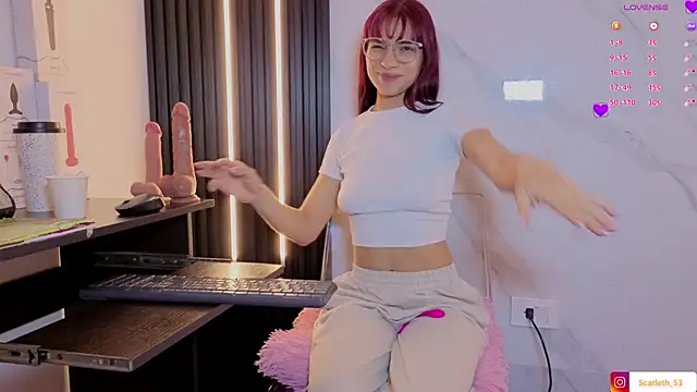 Scarlet Red  online show from 11/25/25, 12:05