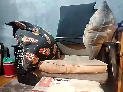 bumbumtatuado online show from 11/19/25, 11:49