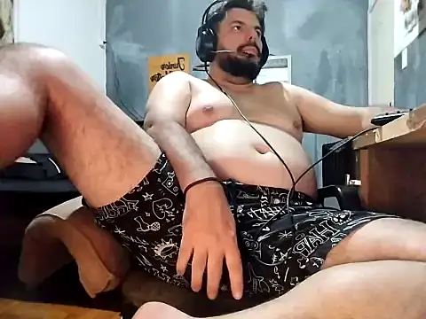 Snapshot of bumbumtatuado chatting on 04/16/26, 10:34 bumbumtatuado online show from 04/16/26, 10:34