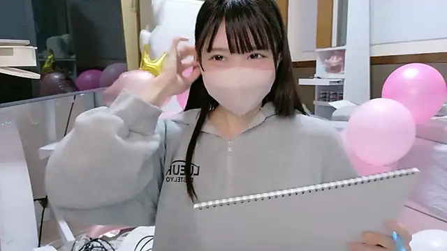 Snapshot of YUNOCHI_nyanko chatting on 10/06/25, 10:23 YUNOCHI nyanko online show from 10/06/25, 10:23