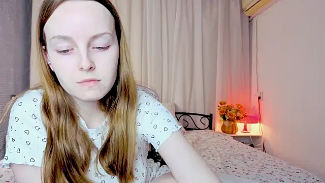 Snapshot of Wild__flowers chatting on 10/25/25, 06:24 Wild flowers online show from 10/25/25, 06:24