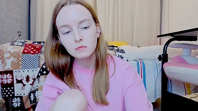 Snapshot of Wild__flowers chatting on 12/21/25, 06:04 Wild flowers online show from 12/21/25, 06:04