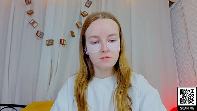 Snapshot of Wild__flowers chatting on 02/15/26, 05:15 Wild flowers online show from 02/15/26, 05:15