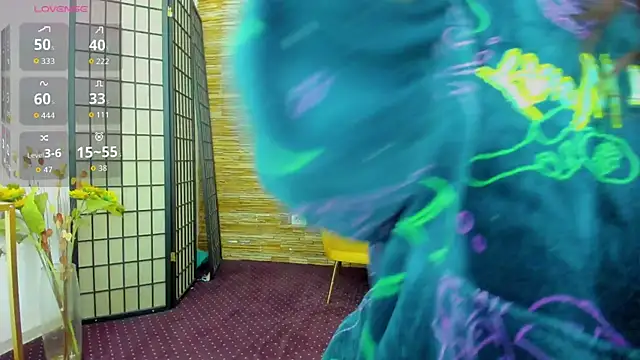 AishaRouhi online show from 10/28/25, 04:49