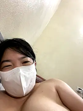 Hachi Sweetbabie  online show from 11/13/25, 10:58