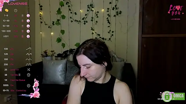 Snapshot of Muse_kitty_jenia chatting on 09/13/25, 05:29 Muse kitty jenia online show from 09/13/25, 05:29