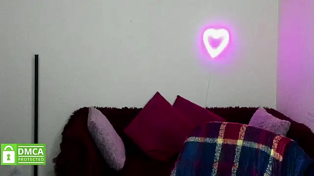 Snapshot of Muse_kitty_jenia chatting on 10/13/25, 05:29 Muse kitty jenia online show from 10/13/25, 05:29