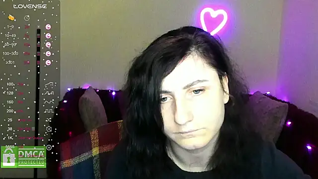 Snapshot of Muse_kitty_jenia chatting on 12/21/25, 06:26 Muse kitty jenia online show from 12/21/25, 06:26