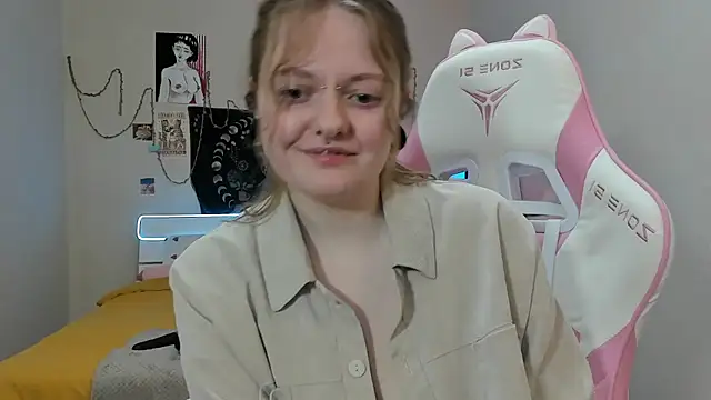 Snapshot of BebKonie chatting on 02/28/25, 08:20 BebKonie online show from 02/28/25, 08:20