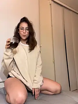 juanasnz99 online show from 01/03/25, 04:44