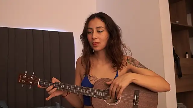 juanasnz99 online show from 02/03/25, 06:45