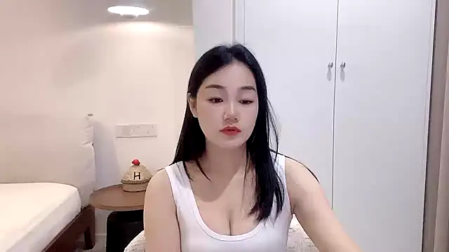 Snapshot of cloud8822 chatting on 05/28/26, 01:30 cloud8822 online show from 05/28/26, 01:30