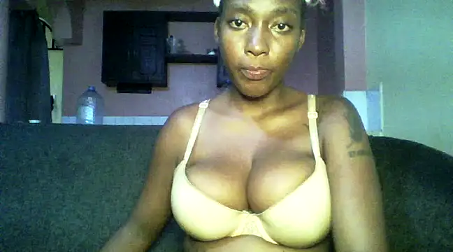Snapshot of Sexxy_bre chatting on 12/25/24, 11:54 Sexxy bre online show from 12/25/24, 11:54
