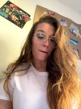 Snapshot of Lalalynn chatting on 11/09/25, 07:01 Lalalynn online show from 11/09/25, 07:01