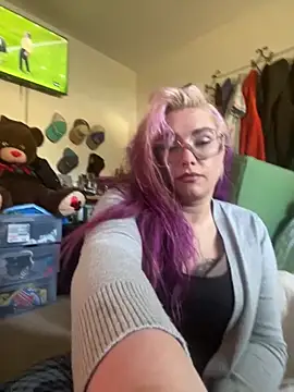 Snapshot of Lalalynn chatting on 12/02/25, 07:09 Lalalynn online show from 12/02/25, 07:09