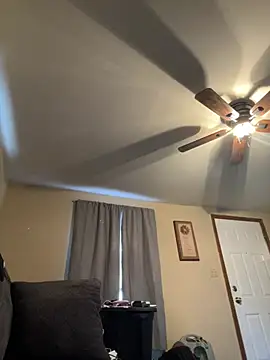 Snapshot of Lalalynn chatting on 01/12/26, 06:13 Lalalynn online show from 01/12/26, 06:13