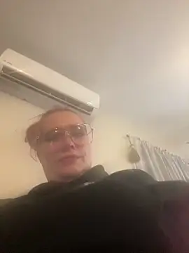 Snapshot of Lalalynn chatting on 02/03/26, 06:13 Lalalynn online show from 02/03/26, 06:13