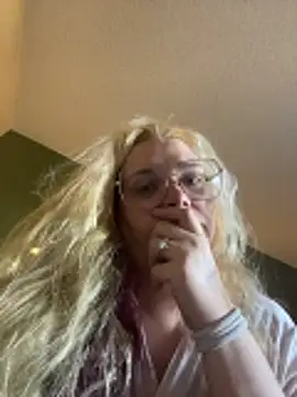 Snapshot of Lalalynn chatting on 02/23/26, 04:15 Lalalynn online show from 02/23/26, 04:15