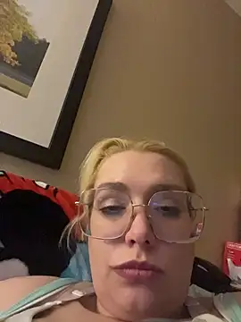 Snapshot of Lalalynn chatting on 02/25/26, 05:50 Lalalynn online show from 02/25/26, 05:50