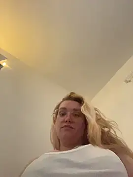 Lalalynn online show from 04/27/26, 07:56