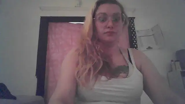 Lalalynn online show from 04/29/26, 06:25
