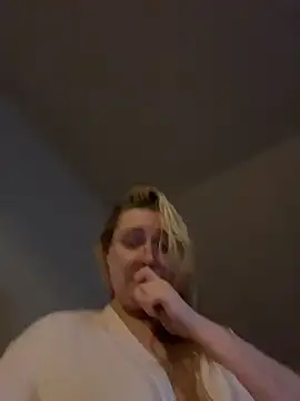 Lalalynn online show from 04/30/26, 07:14