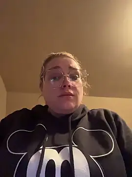 Lalalynn online show from 05/11/26, 08:09