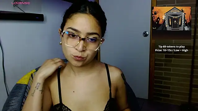 helenacyruss online show from 11/06/25, 10:54