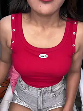 Snapshot of LeisyXO chatting on 12/06/24, 07:23 LeisyXO online show from 12/06/24, 07:23