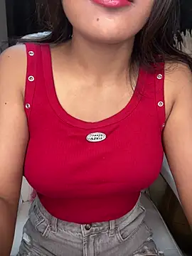 Snapshot of LeisyXO chatting on 01/07/25, 06:56 LeisyXO online show from 01/07/25, 06:56