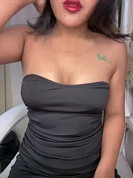 Snapshot of LeisyXO chatting on 02/18/25, 07:52 LeisyXO online show from 02/18/25, 07:52