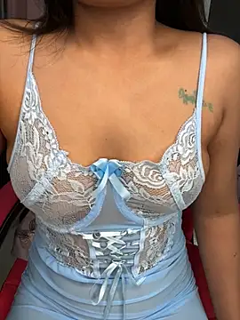 Snapshot of LeisyXO chatting on 11/05/25, 07:14 LeisyXO online show from 11/05/25, 07:14