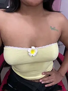 Snapshot of LeisyXO chatting on 02/09/26, 11:09 LeisyXO online show from 02/09/26, 11:09