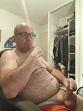 Snapshot of veryverybigdick45 chatting on 06/19/26, 10:35 veryverybigdick45 online show from 06/19/26, 10:35