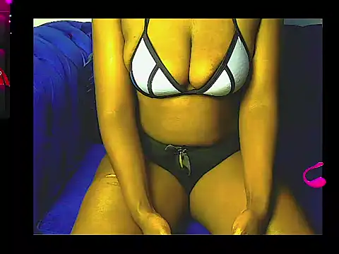 lilylovexx online show from 10/03/25, 01:19