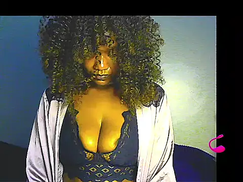 Snapshot of lilylovexx chatting on 04/17/26, 04:26 lilylovexx online show from 04/17/26, 04:26