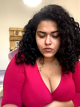 Curvydesifromgermany online show from 12/01/25, 02:00