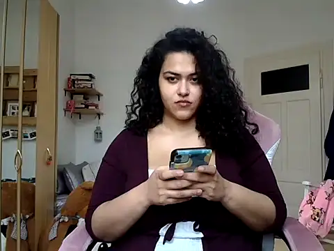 Snapshot of Curvydesifromgermany chatting on 02/26/26, 11:53 Curvydesifromgermany online show from 02/26/26, 11:53