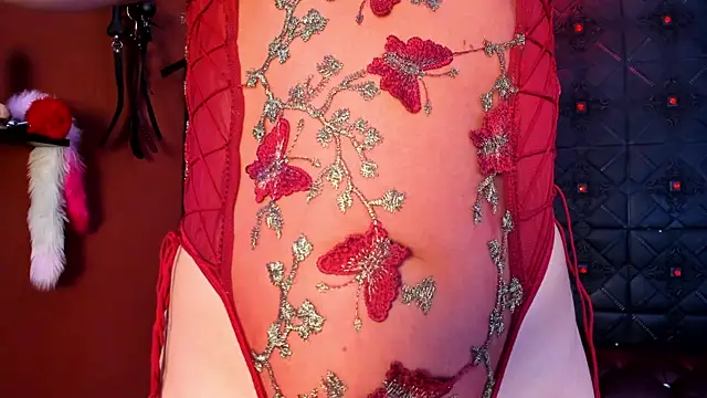 annavi  online show from 11/18/25, 07:07