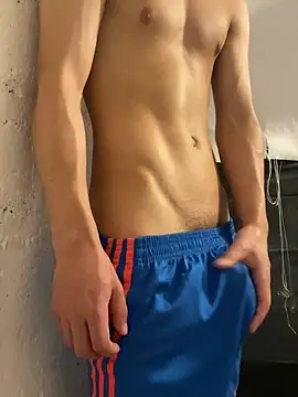 Snapshot of Mrtzz_ chatting on 02/12/25, 08:40 Mrtzz  online show from 02/12/25, 08:40