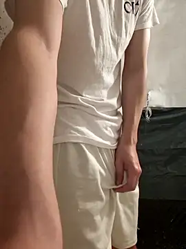 Snapshot of Mrtzz_ chatting on 10/11/25, 10:41 Mrtzz  online show from 10/11/25, 10:41