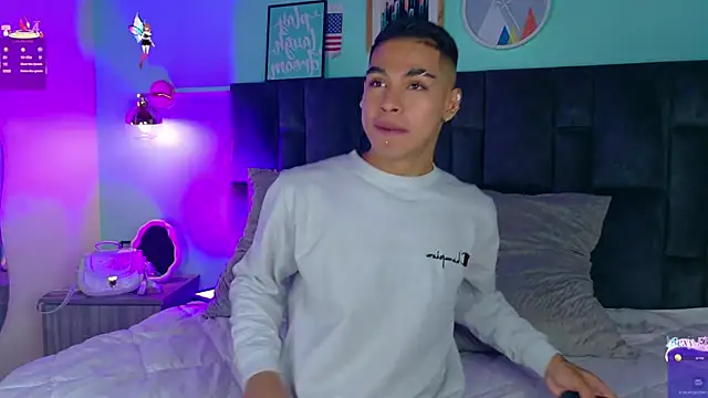 Snapshot of Ken-boy_ chatting on 02/23/25, 11:33 Ken-boy online show from 02/23/25, 11:33