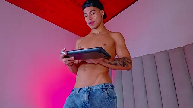 Snapshot of Ken-boy_ chatting on 02/27/25, 09:43 Ken-boy online show from 02/27/25, 09:43