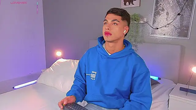 Snapshot of Ken-boy_ chatting on 10/01/25, 11:38 Ken-boy online show from 10/01/25, 11:38